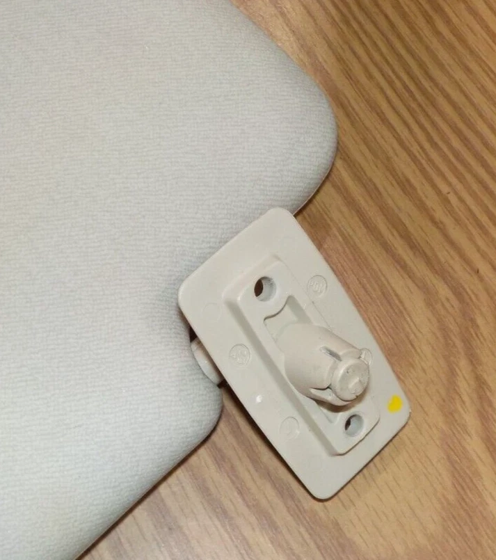 Mercedes-Benz E300 1998 lado del pasajero parasol derecho con espejo retrovisor y luces Foto 4 de 4