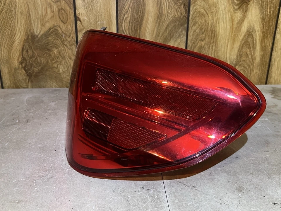 Luz trasera derecha pasajero pasajero 15-21 Subaru WRX STI lámpara OEM Foto 2 de 4