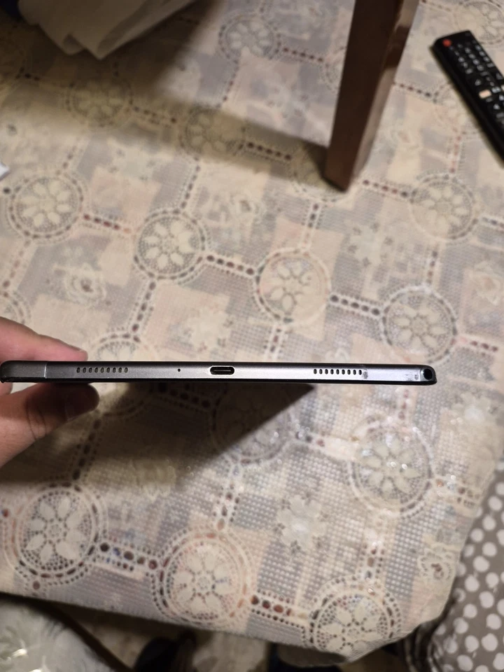 Samsung Galaxy Tab A7 SM-T500 32GB, Wi-Fi, 10,4" - Dark Gray - Immagine 3 di 4