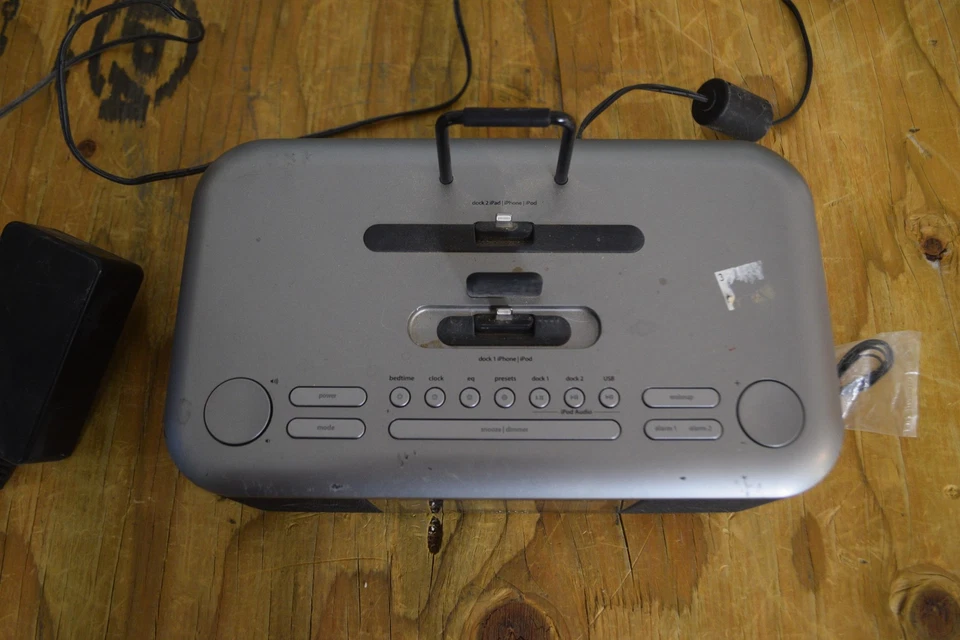 iHome двойная док-станция iPod iPhone iPad будильник радио акустическая система серый со шнуром - Изображение 3 из 4