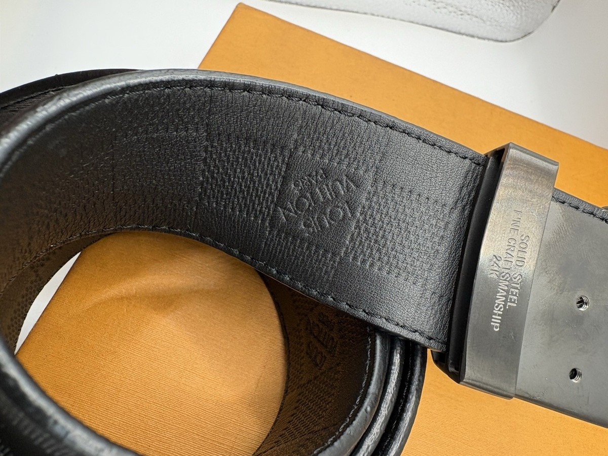 Louis Vuitton Initiales 40MM Reversible Damier Ebene/Leather Belt Size 46/115 LV Initiales 40mm Reversible Belt Damier Graphite Canvas  main image 3