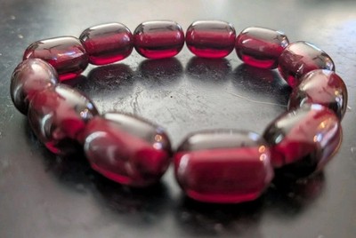 7'' GENUINE BALTIC AMBER CHERRY RED BARREL SHAPED STRETCH BRACELET