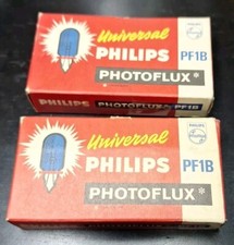 2 Sets of VINTAGE Universal Philips Photoflux PF1B X 10 Bulbs 10 Flashes, NOS.