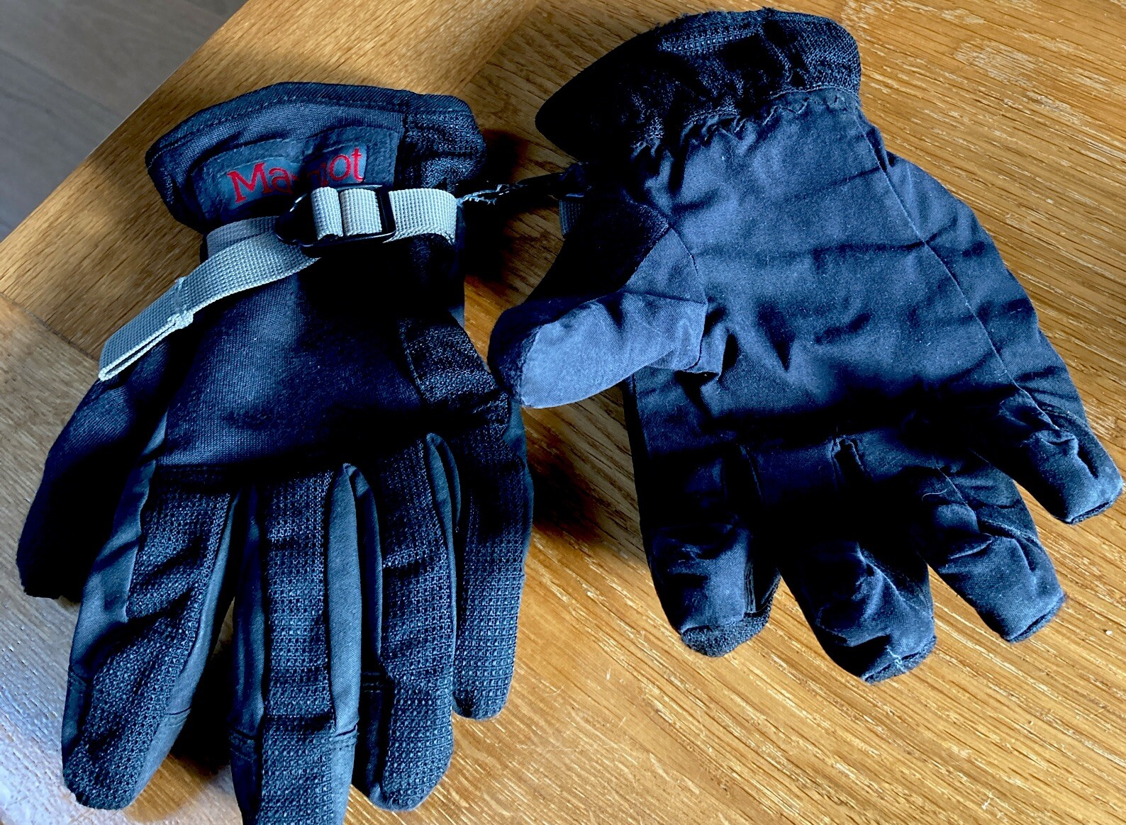 Marmot Mens Winter Ski Gloves Waterproof Thermal Windproof Size M Black