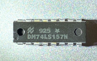 National Semi DM74LS157-N L Schottky Quad 2L - 1 Data Selec/Multiplex Vintage IC