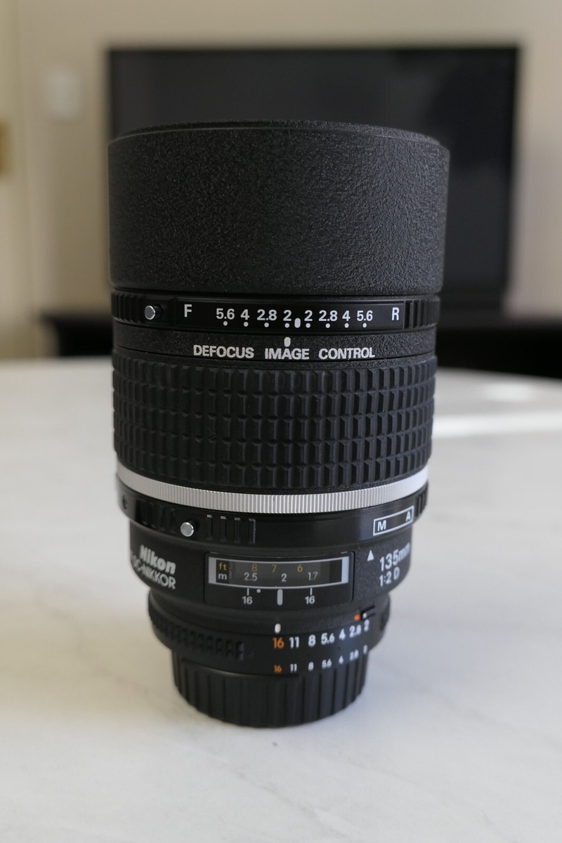 Nikon NIKKOR 135mm f/2 RF D AF A/M DC Lens with hama UV filter
