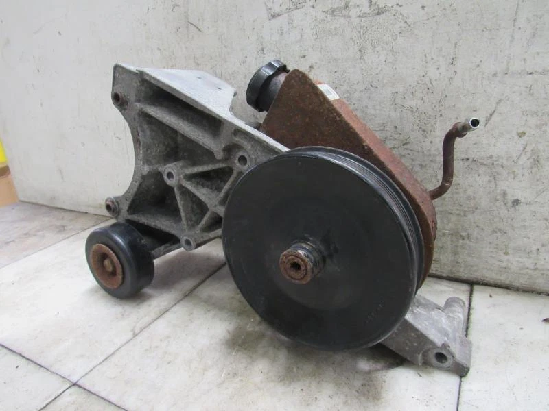 07 08 09 10 11 12 13 14 GMC YUKON XL 1500 bomba de direção hidráulica/polia OEM do motor - Imagem 3 de 4