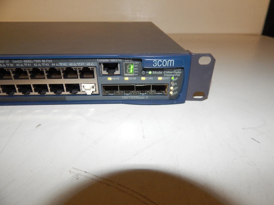 3Com 3CRS48G-48P-91 PWR 48-Port Gigabit Switch (MHJ22) - Image 3 of 4