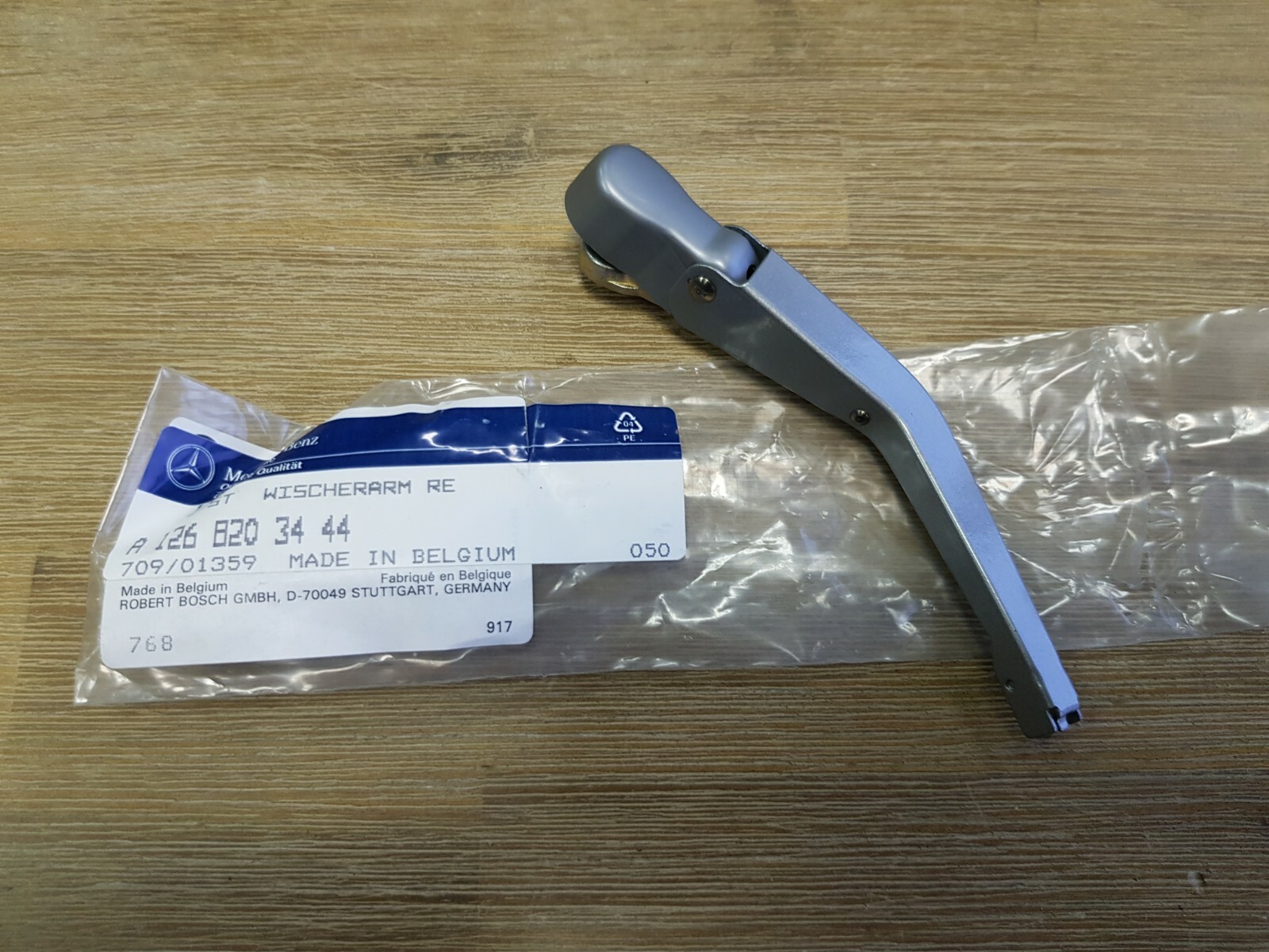 Original MercedesBenz C126 SEC Headlight wiper arm RH A1268203444 eBay