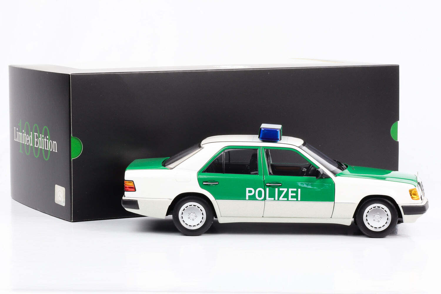 Mercedes W124 500E Modellauto 1:18 Von Norev - Mit Personalisiertem Kennzeichen