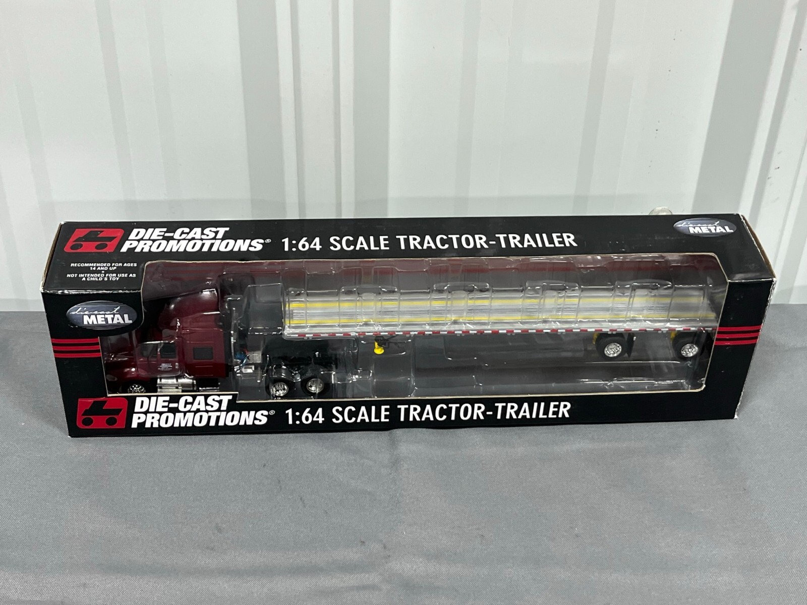 HUNT Transport Omaha, NE International PROSTAR Yellow Flatbed 164 DCP