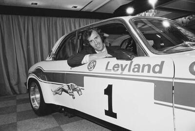 English Racing Driver David Hobbs 1976 OLD PHOTO