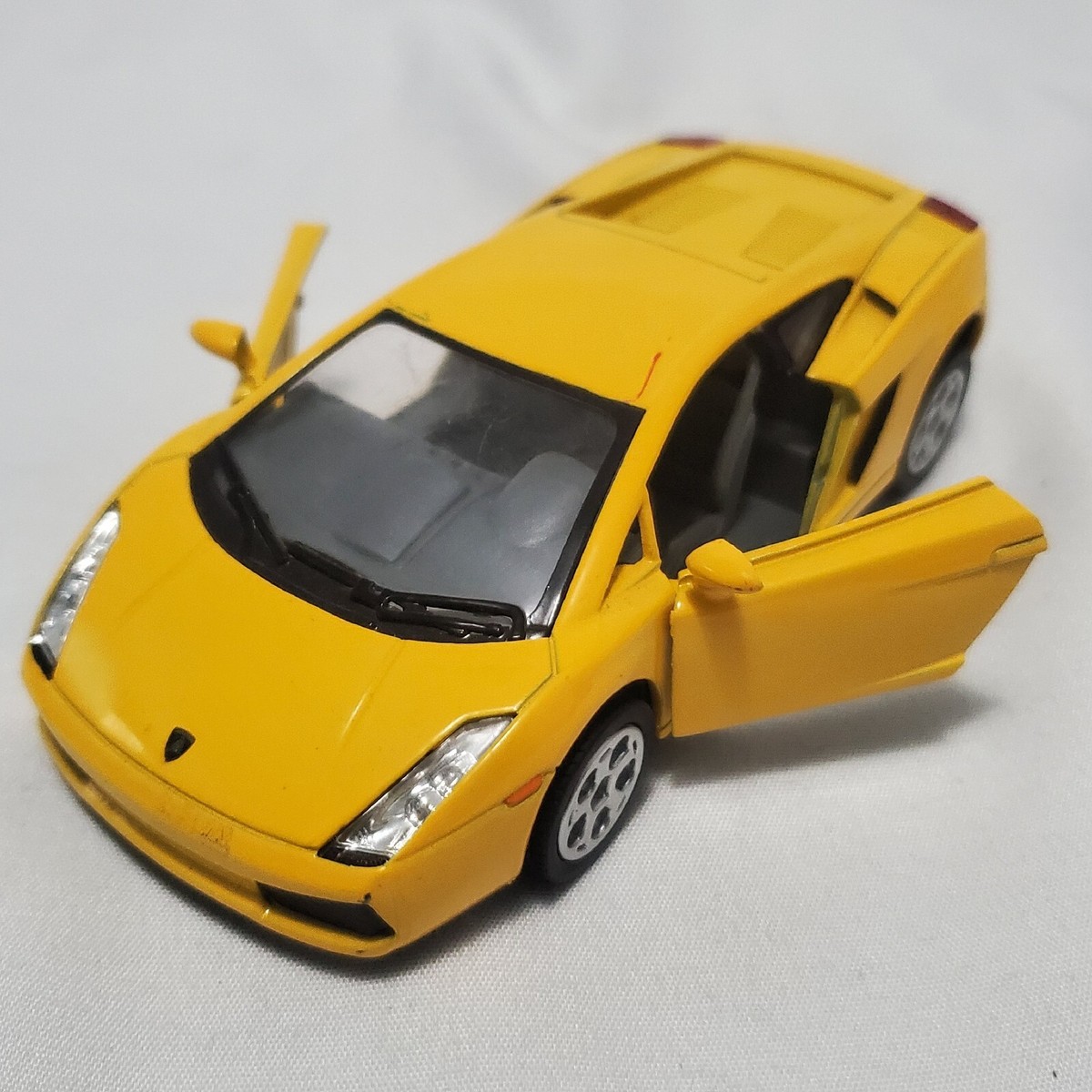 Kinsmart Yellow Lamborghini Gallardo Diecast Model Toy Car 1
