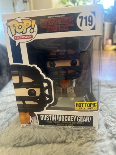 Funko Pop! – Stranger Things – Dustin (Hockey Gear) (Hot Topic Exclusive)