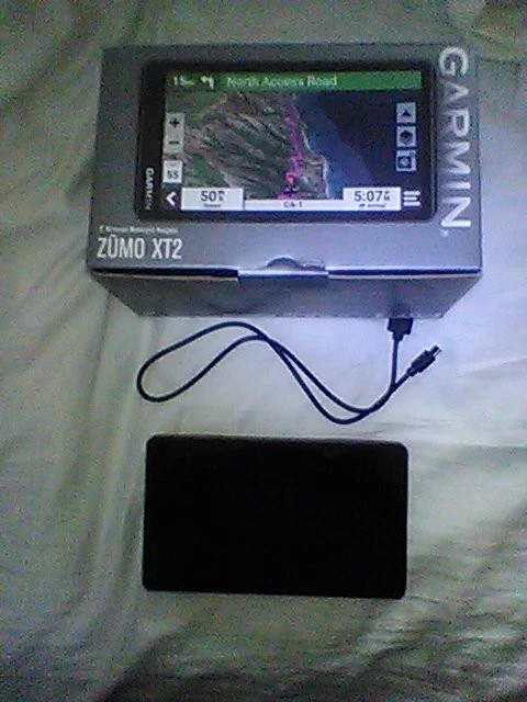 Garmin Zumo XT2 Motorcycle Navigator 6" GPS DEVICE & USB CORD PRACTICALLY NEW!!! - Image 3 of 4