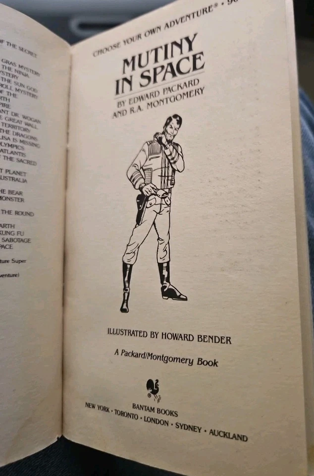 Mutiny in Space -Choose Your Own Adventure - No. 90 - Edward Packard 1989 - Image 4 of 4