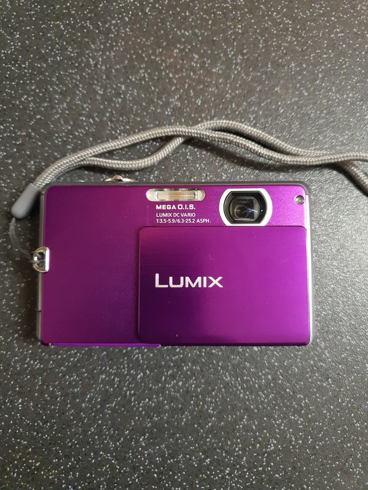 Panasonic Lumix DMC-FP3 14.1MP Digital Camera - Purple Y2K Digicam, photo 2 of 5