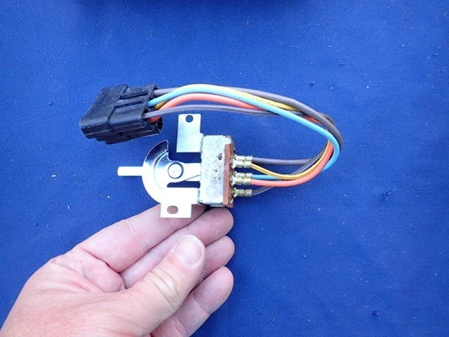 Buick 1966-67 calentador, interruptor del motor del soplador de aire acondicionado, ¡nuevo en stock! 7296179, 15-7208 Foto 4 de 4