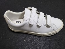 VEJA WOMENS ESPLAR TRAINERS. UK5. EXTRA WHITE/SABLE.  GOOD CONDITION.