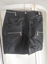 Leder Hot Pants schwarz US Gr. 8 = S o. 38 v. Crazy Outfits m. Taschen knalleng