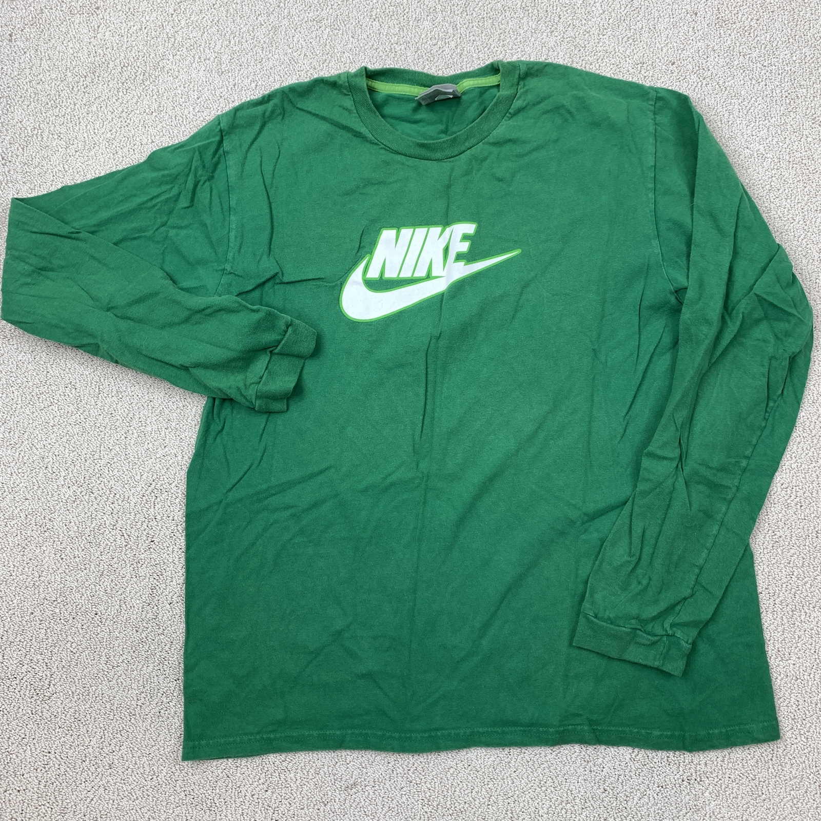 Vintage Nike Long Sleeve T-Shirt Men's Large Green Graphic Casual Sports