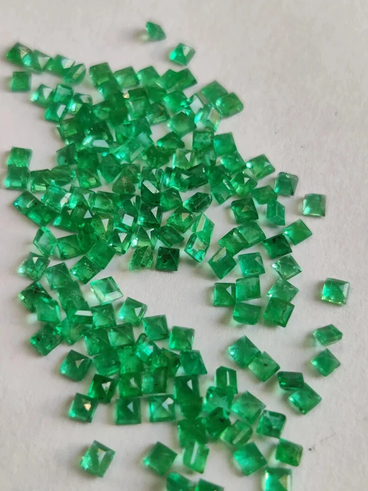 AAA Quality 10 Pcs Natural Emerald 3mm Square Calibrated Size Loose Gemstone - Image 4 of 4