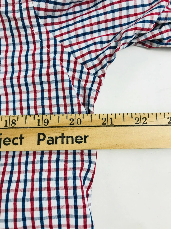 Camisa IZOD Para Hombre Pequeña Blanca Roja Azul Cuadros Bolsillo Manga Larga Con Botones Foto 3 de 4