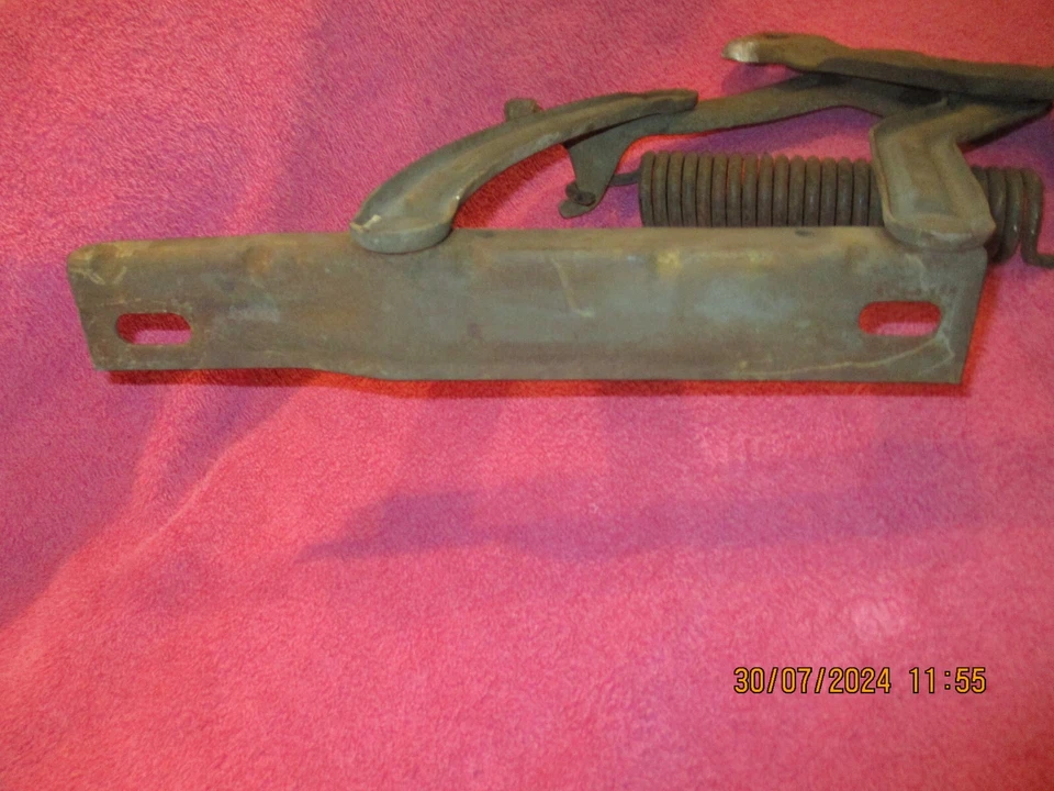 Pontiac Bonneville Catalina GM 1964 OEM BISAGRA DE CAPÓ LATERAL DEL PASAJERO ENVÍO GRATUITO Foto 4 de 4