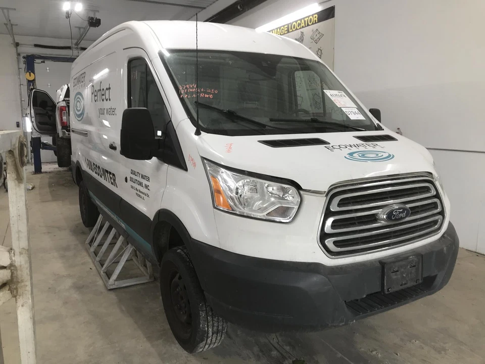 Motor de caja de fusibles usado para: Ford Transit 250 2018 3,7 grado A Foto 4 de 4