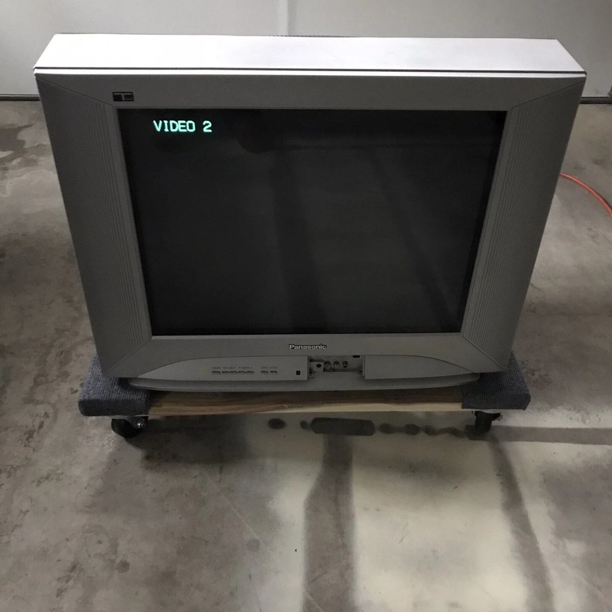 VINTAGE Panasonic 24” CRT TV CT-24SL14J TAU Gaming Flatscreen *READ*