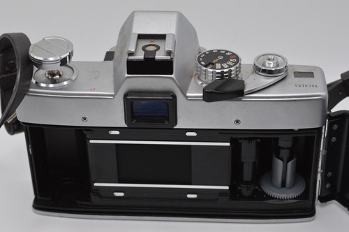 Minolta SRT201 35mm SLR film camera body | for part or repair - Picture 7 of 7