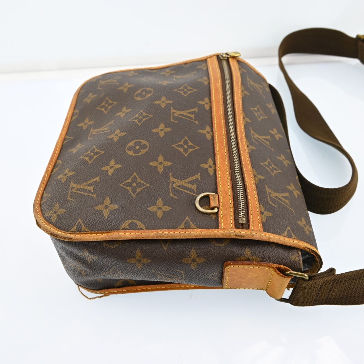 LOUIS VUITTON Monogram Messenger Bosphore PM Shoulder Bag LOUIS VUITTON Monogram Messenger Bosphore PM Shoulder Bag