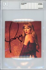 TAYLOR SWIFT SIGNED Showgirl Photograph #3 AUTOGRAPH CUTE HEART BAS Beckett COA