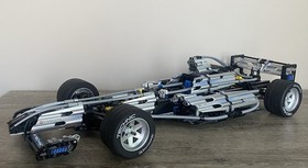 Lego Technic 8458 F1 Silver Champion Formula 1 Race Car Set 100% Complete 2000