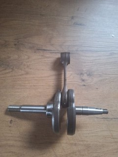 Kurbelwelle mit Pleue (evtl. für STIHL 050 oder 051) ERSATZTEIL