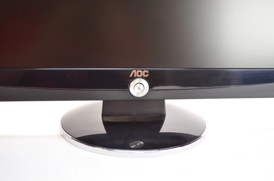 AOC 2217V 22" LCD Widescreen Monitor 1680 x 1050 DVI VGA - Image 2 of 4