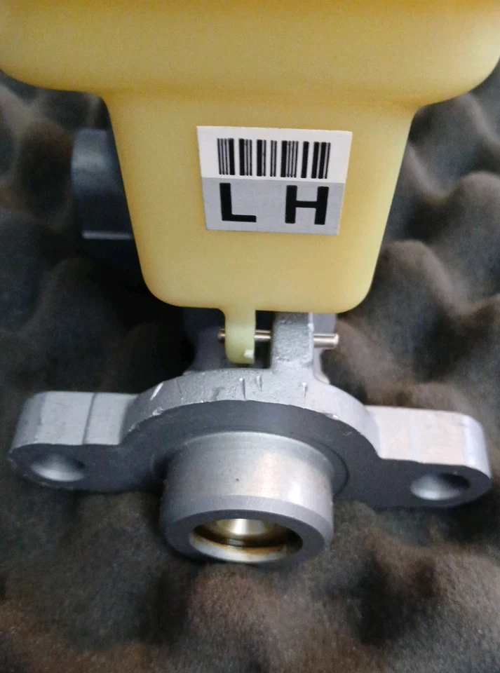 NOS Master Cylinder - Wagner F114190 - 1986-1991 Pontiac/Oldsmobile/Buick/Chevy - Image 4 of 4