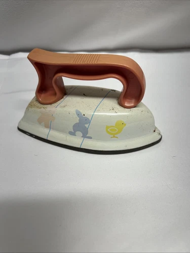 VINTAGE ADORABLE OHIO ART CHILDRENS TOY TIN LITHO IRON PINK HANDLE ANIMALS