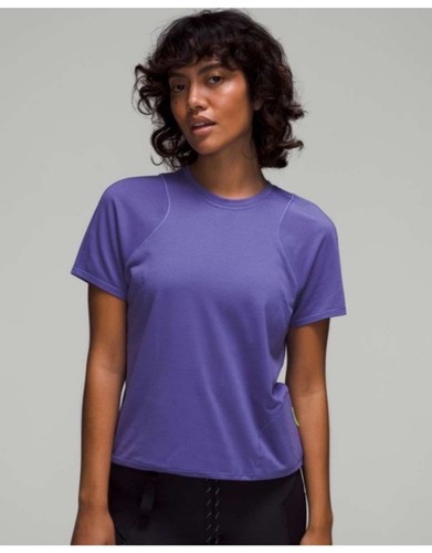 Lululemon leichtes kurzärmliges Wandern-T-Shirt mit Cinched Hem Gr. 6