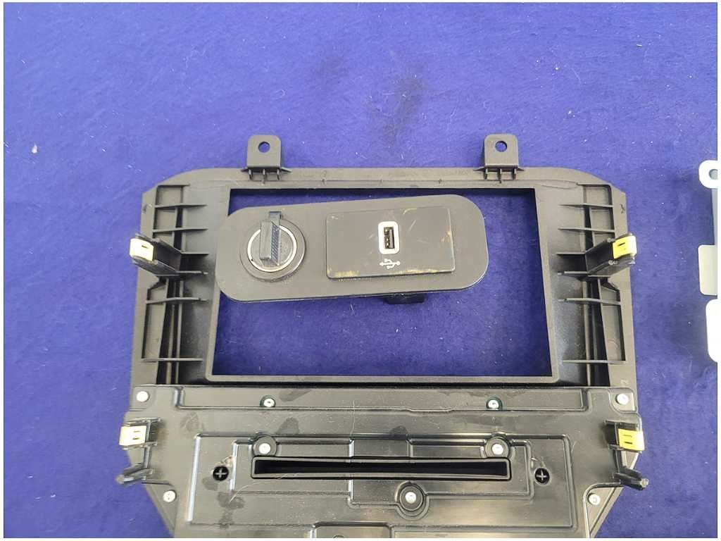 2017 Ford Mustang GT S550 Sync 3 Receiver Nav CD Slot Upgrade Heat Cool 2753