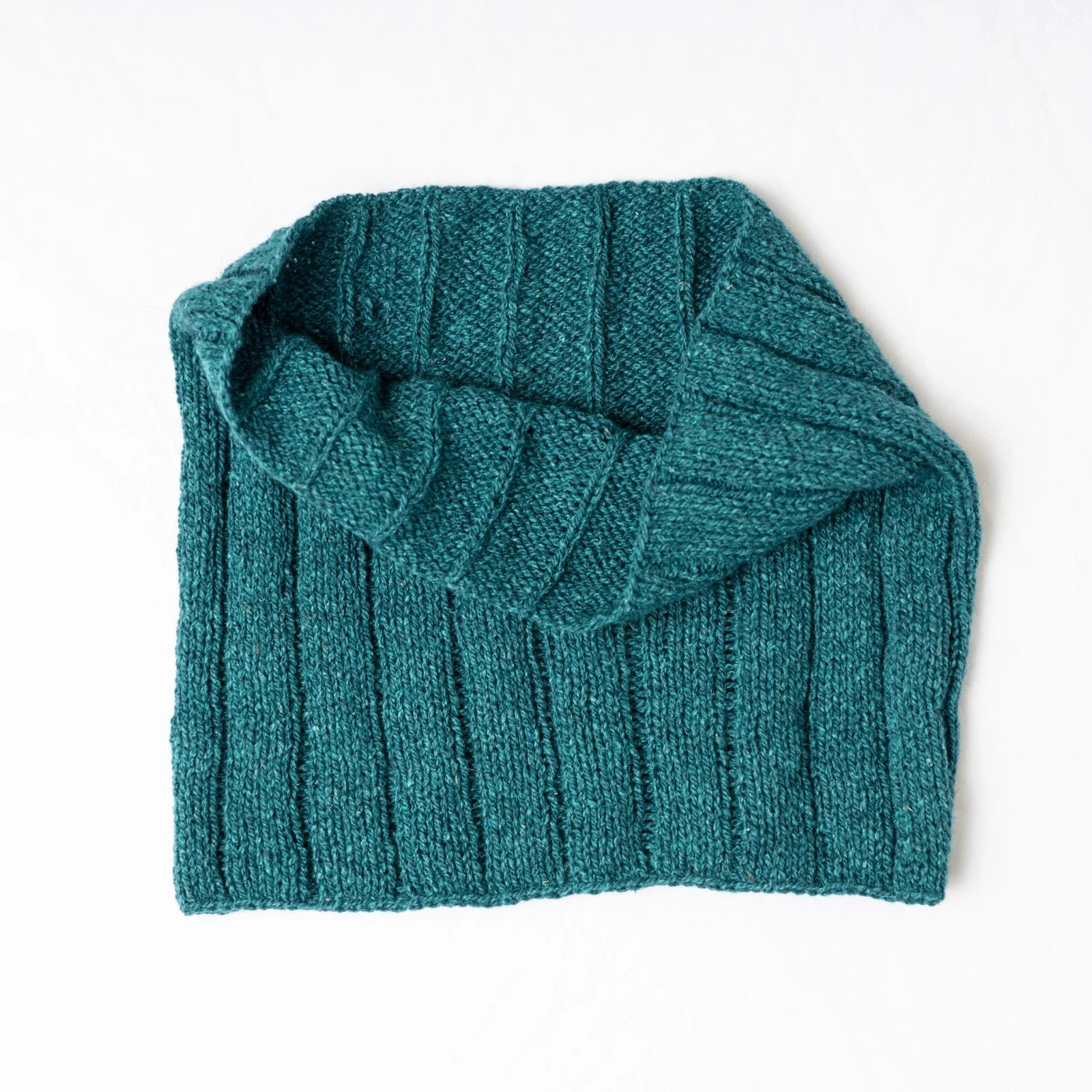 Mallard Green Hand Knit Wool and Silk Cowl Neck Warmer
Opens in a new window or tab