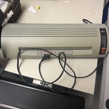 Laminator Royal Sovereign NR-1201 Working