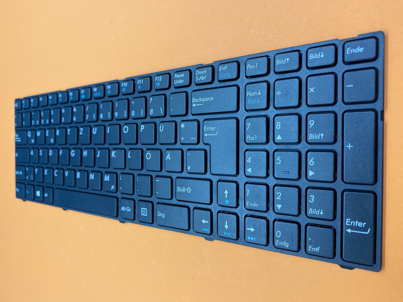 Deutsch QWERTZ Tastatur Keyboard DE Für Medion Akoya E6239T E6647