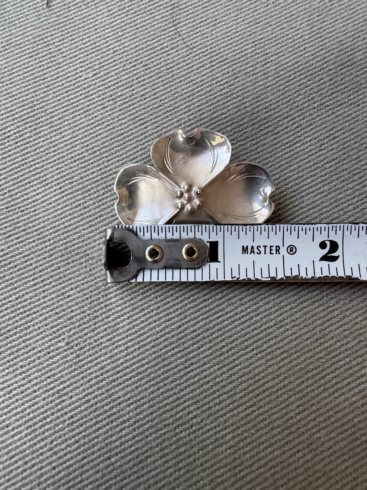 STUART NYE Sterling Silver  925 Vintage Single Flower Petals 1.5” Brooch Pin