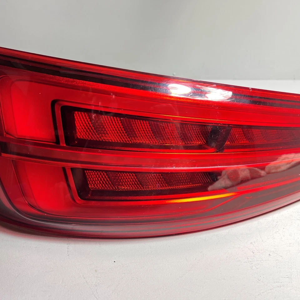 Luz trasera del lado del conductor para Audi Q3 Quattro 2016-2018 OEM Foto 4 de 4