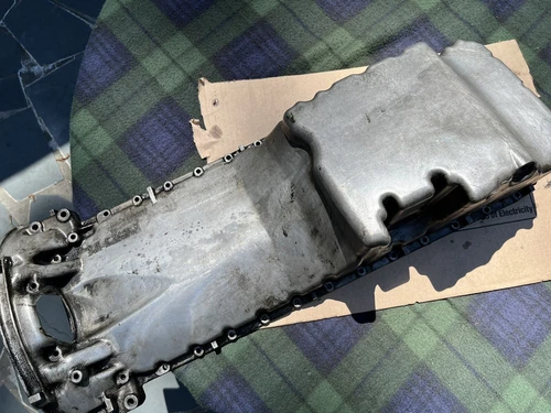 Mercedes-Benz W126 M103 Oil Pan