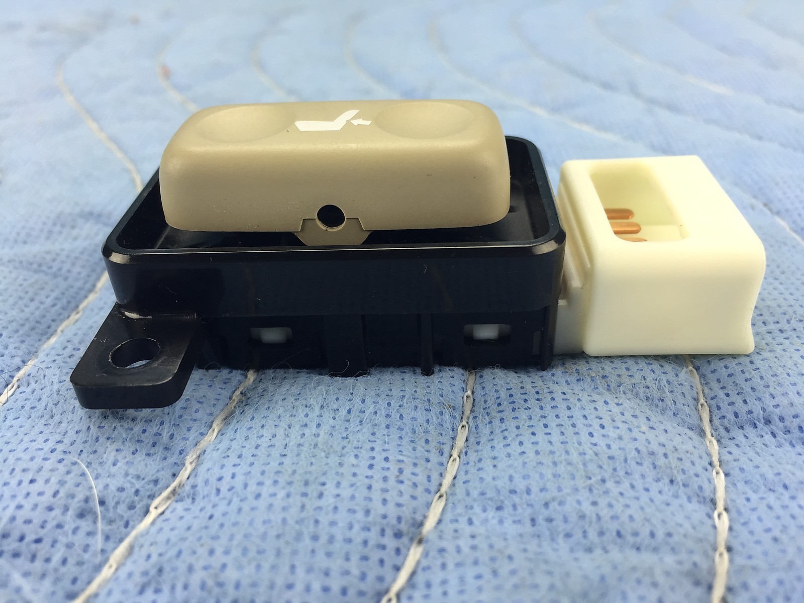 Lexus GX470 Front Driver's Seat Lumbar Support Switch 20032009 Ivory