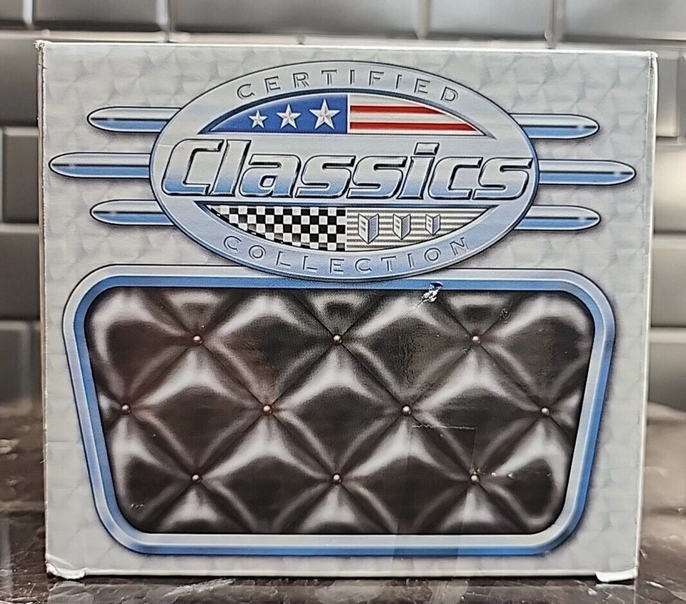 Road Legends 1934 Ford Pick-Up Tow Truck 1:18 Die-Cast Classic Collection Sealed - Image 2 of 4