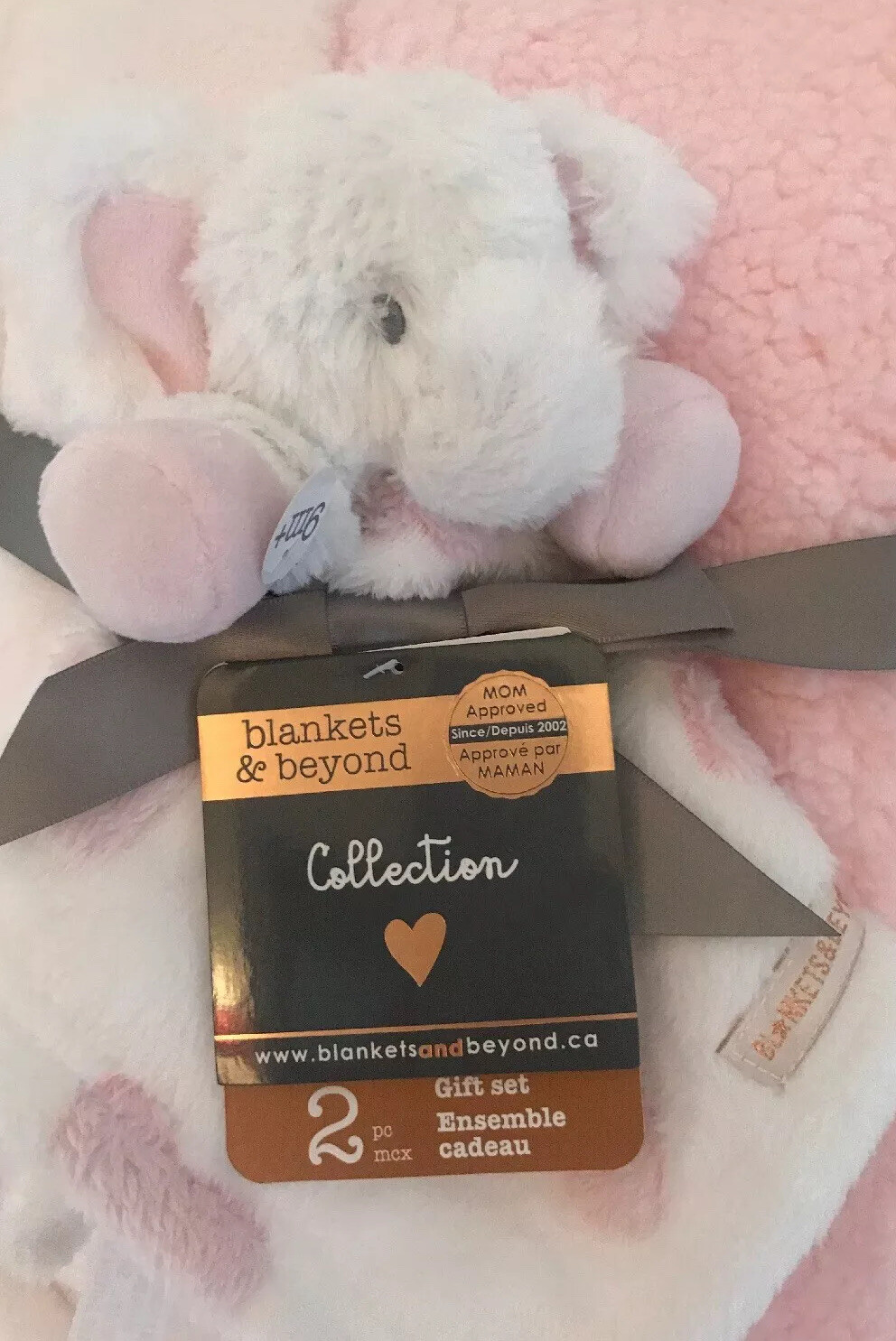 Coperta di peluche rosa e bianca e piumone elefante bianco da coperte e oltre foto 2