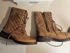 Steve Madden Boot Saffrin Size 8.5 Genuine Leather Awesome Condition